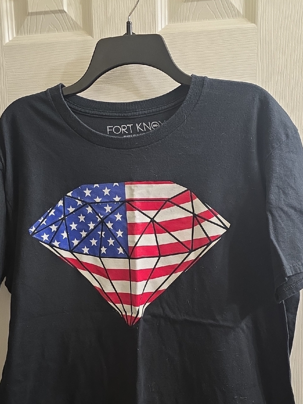 Fort Knox Black Short-Sleeve Tee with American Flag Diamond Graphic Size XL